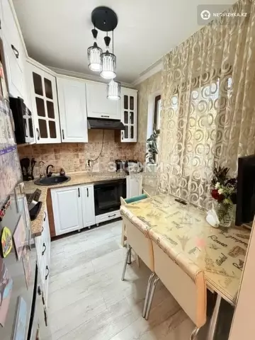 2-комнатная квартира, этаж 3 из 4, 45 м²