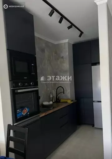 2-комнатная квартира, этаж 7 из 15, 56 м², на длительный срок