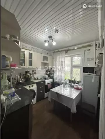 3-комнатная квартира, этаж 4 из 5, 58 м²