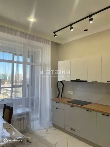 1-комнатная квартира, этаж 8 из 8, 40 м²