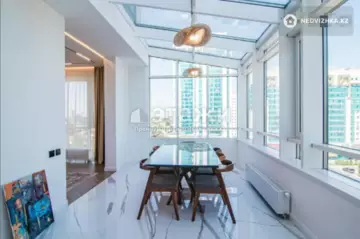 4-комнатная квартира, этаж 7 из 21, 138 м²