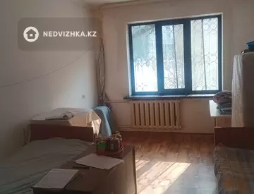 2-комнатная квартира, этаж 1 из 5, 51 м²