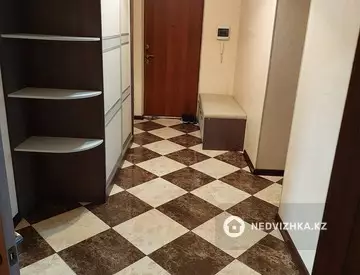 70 м², 2-комнатная квартира, этаж 1 из 10, 70 м², посуточно, изображение - 4