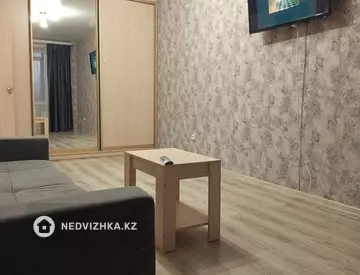 2-комнатная квартира, этаж 5 из 6, 60 м², посуточно