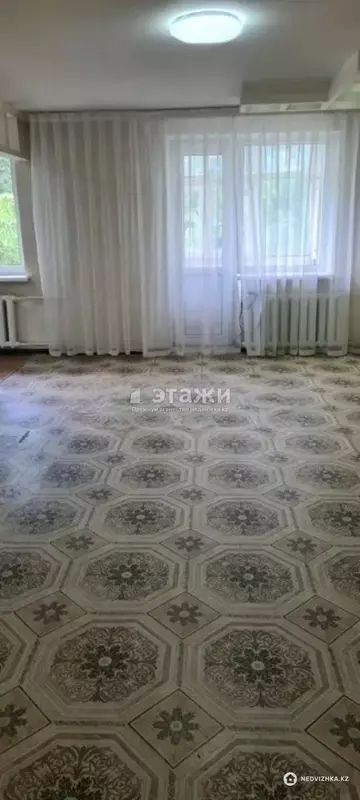 2-комнатная квартира, этаж 4 из 4, 44 м²