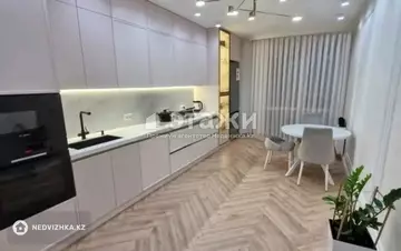 3-комнатная квартира, этаж 4 из 19, 106 м²