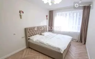 3-комнатная квартира, этаж 4 из 19, 106 м²