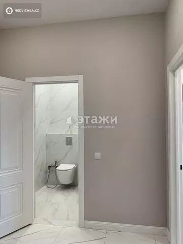 1-комнатная квартира, этаж 2 из 10, 38 м²