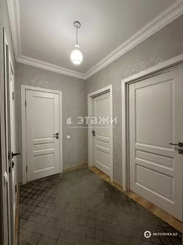 3-комнатная квартира, этаж 10 из 22, 80 м²