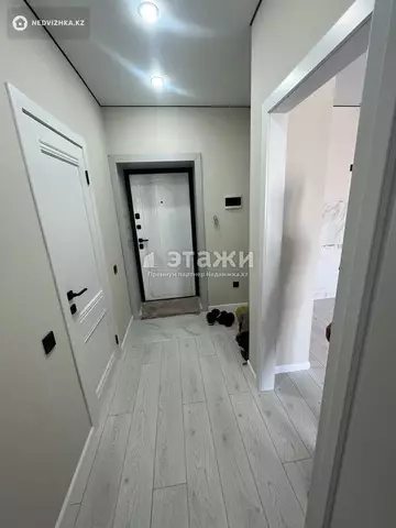 1-комнатная квартира, этаж 8 из 9, 38 м²