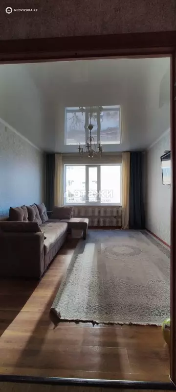 2-комнатная квартира, этаж 4 из 5, 52 м²
