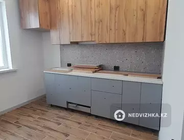 1-комнатная квартира, этаж 11 из 13, 40 м²