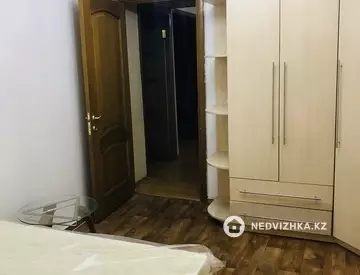 3-комнатная квартира, этаж 1 из 5, 70 м², на длительный срок