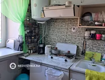 2-комнатная квартира, этаж 3 из 5, 38 м²