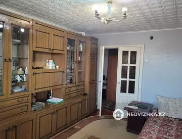 3-комнатная квартира, этаж 4 из 10, 63 м²