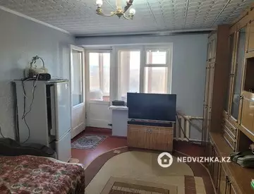 3-комнатная квартира, этаж 4 из 10, 63 м²