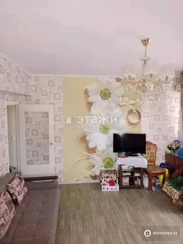 1-комнатная квартира, этаж 9 из 12, 40 м²