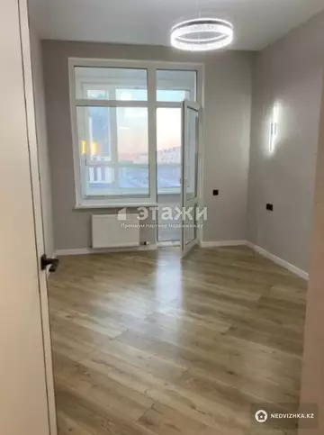 3-комнатная квартира, этаж 4 из 14, 70 м²