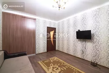 1-комнатная квартира, этаж 4 из 7, 38 м²
