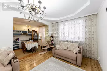 3-комнатная квартира, этаж 4 из 12, 93 м²