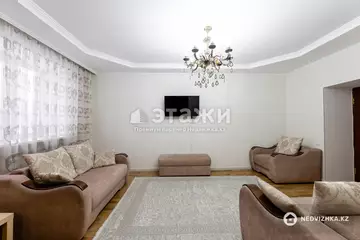 3-комнатная квартира, этаж 4 из 12, 93 м²