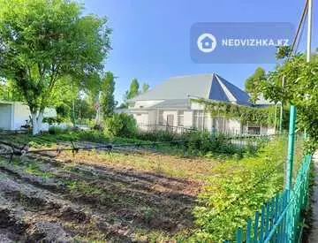 10-комнатный дом, 600 соток, 350 м²