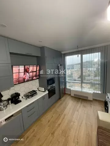 2-комнатная квартира, этаж 22 из 30, 90 м²