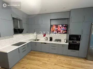 2-комнатная квартира, этаж 22 из 30, 90 м²