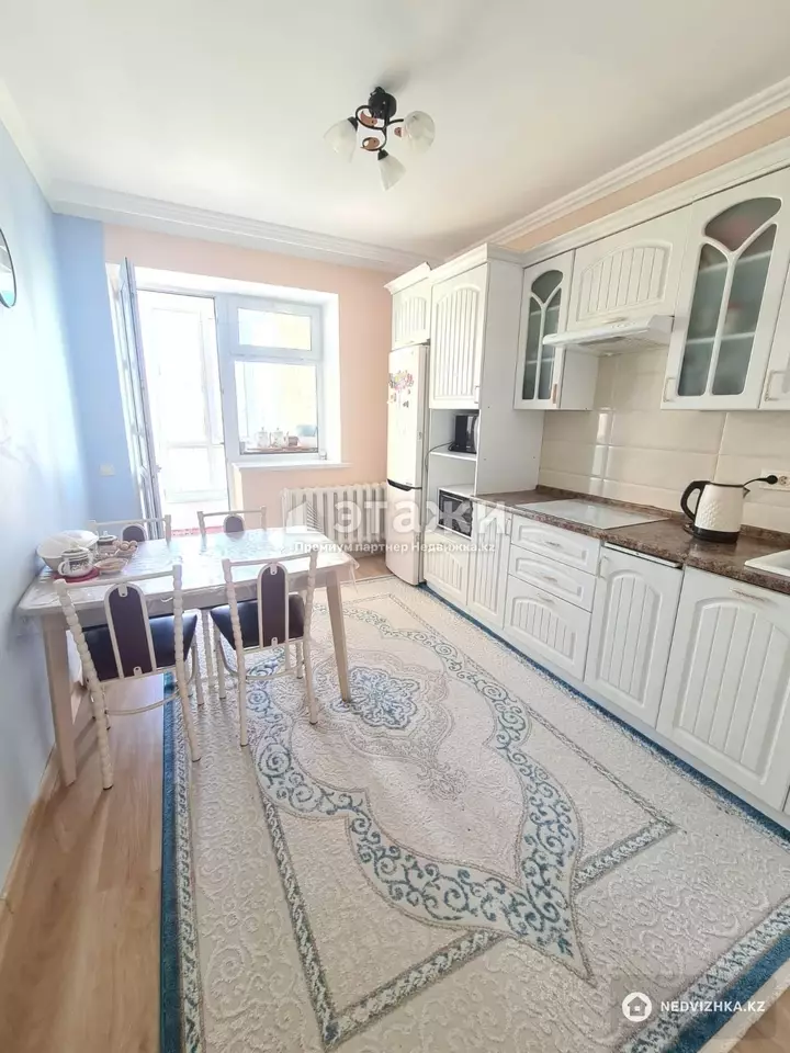 70 м², 3-комнатная квартира, этаж 9 из 9, 70 м², изображение - 1