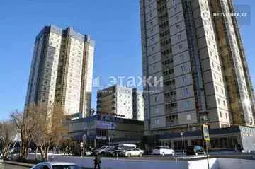 3-комнатная квартира, этаж 8 из 20, 100 м²