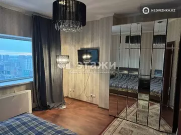 2-комнатная квартира, этаж 26 из 37, 56 м²