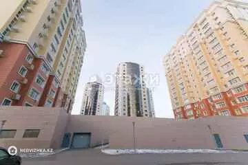 1-комнатная квартира, этаж 16 из 16, 38 м²