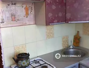 3-комнатная квартира, этаж 4 из 5, 65 м², на длительный срок