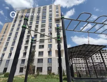 2-комнатная квартира, этаж 4 из 5, 60 м²