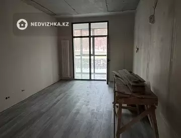 3-комнатная квартира, этаж 3 из 5, 80 м²