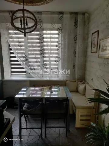 2-комнатная квартира, этаж 3 из 4, 54 м²