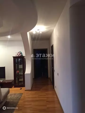 3-комнатная квартира, этаж 5 из 9, 101 м²