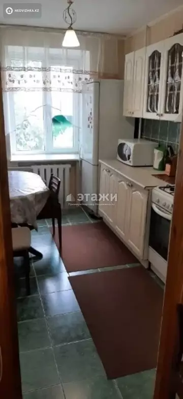 2-комнатная квартира, этаж 4 из 5, 49 м²