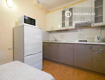 45 м², 1-комнатная квартира, этаж 1 из 4, 45 м², посуточно, изображение - 9