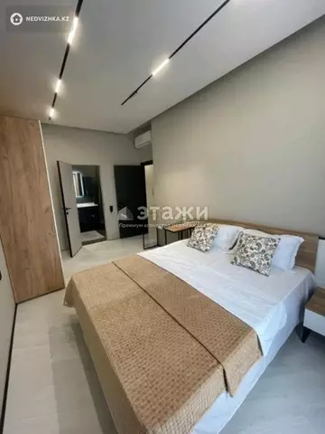 3-комнатная квартира, этаж 13 из 22, 80 м², на длительный срок