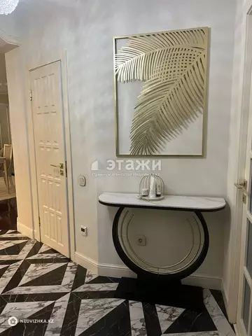 3-комнатная квартира, этаж 6 из 20, 145 м², на длительный срок