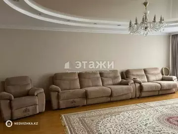 4-комнатная квартира, этаж 9 из 9, 146 м²