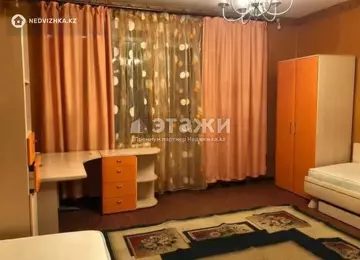 4-комнатная квартира, этаж 2 из 10, 111 м²