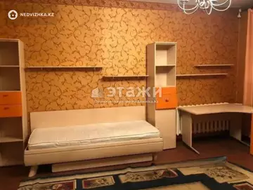 4-комнатная квартира, этаж 2 из 10, 111 м²