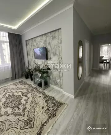 3-комнатная квартира, этаж 8 из 11, 74 м²