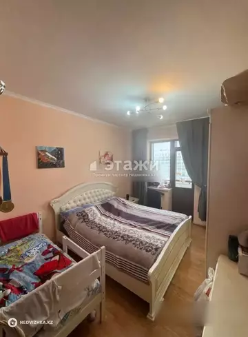 4-комнатная квартира, этаж 10 из 12, 97 м²
