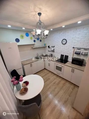 2-комнатная квартира, этаж 7 из 9, 51 м²