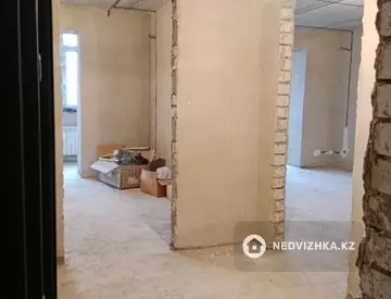 1-комнатная квартира, этаж 3 из 5, 57 м²