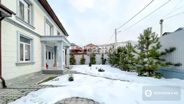 10-комнатный дом, 10 соток, 526 м²