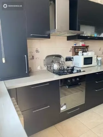 2-комнатная квартира, этаж 8 из 9, 52 м²